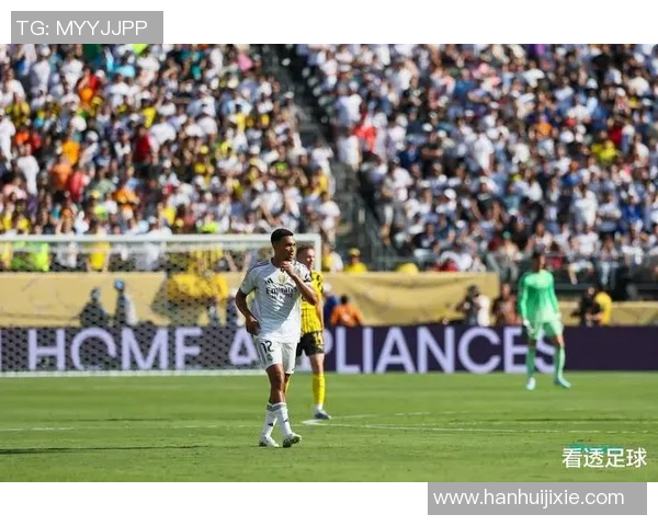 全球足球巨星现状分析与最新排名揭晓探讨