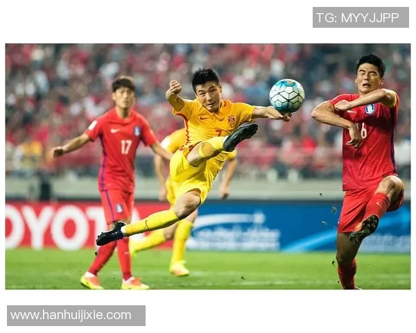 红色球服中的足球明星们如何在绿茵场上闪耀光芒与激情